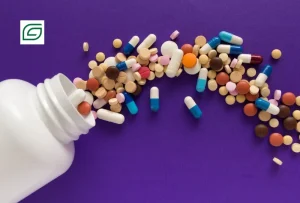 Diversos frascos de vitaminas regulamentados pela Anvisa para 2026